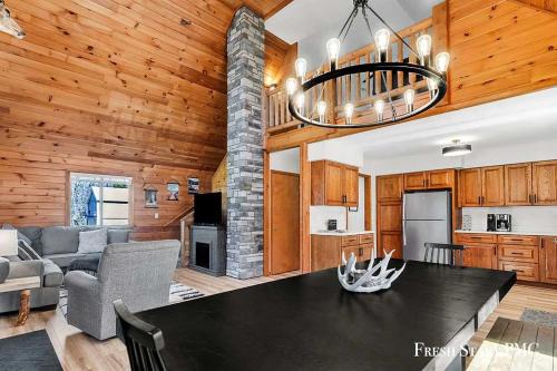 Wellston House | Cabin in Wellston
