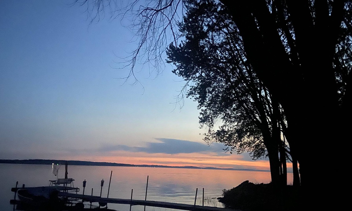 Markesan Cabin | Cabin on Lake Puckaway!!