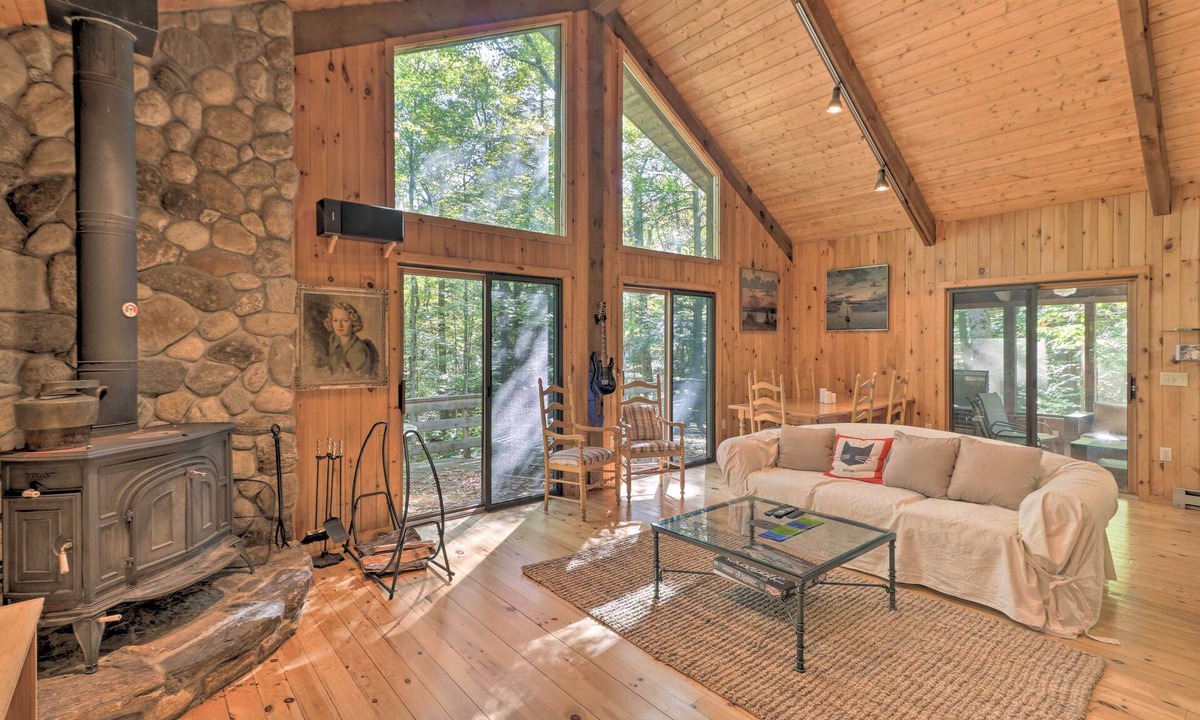 Sandisfield Cabin | Cabin w/3 Acres, Tennis Courts: By 4 Ski Mtns