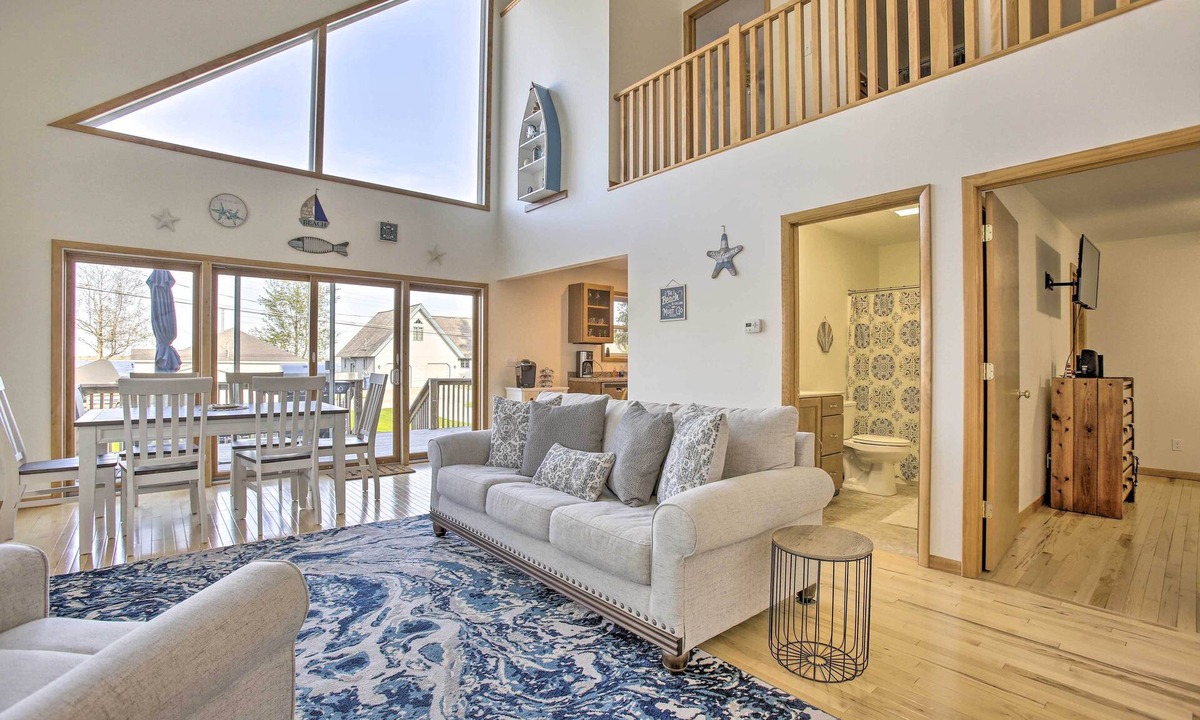 Cadillac House | Cadillac Home w/Hot Tub & Lake Mitchell Views!