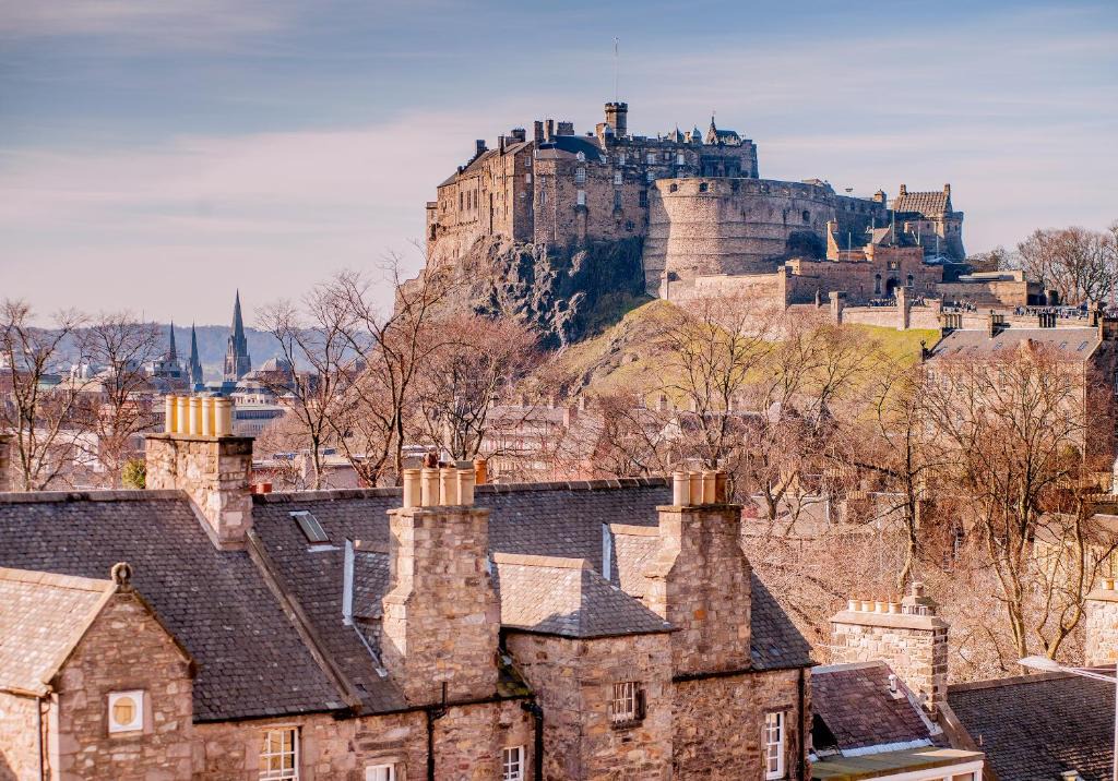 Old Town Apartment | Candlemaker Old Town 500m from Edinburgh Castle