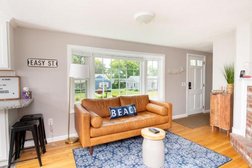 Dennis Port House | Cape Cod Cottage by Leavetown Vacations