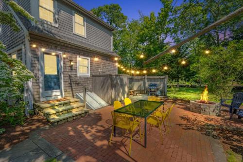 Yarmouth Port House | Cape Cod Haven: Cozy Home Near Gray's Beach