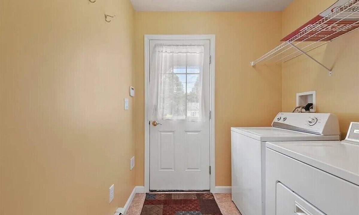 Falmouth House | Cape Cod Vacation Home – Walk to Downtown Falmouth
