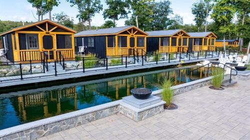 North Sebago Villa | CARDINAL LIMIT 3