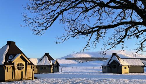 Kirknewton House | Carnethy Cabin