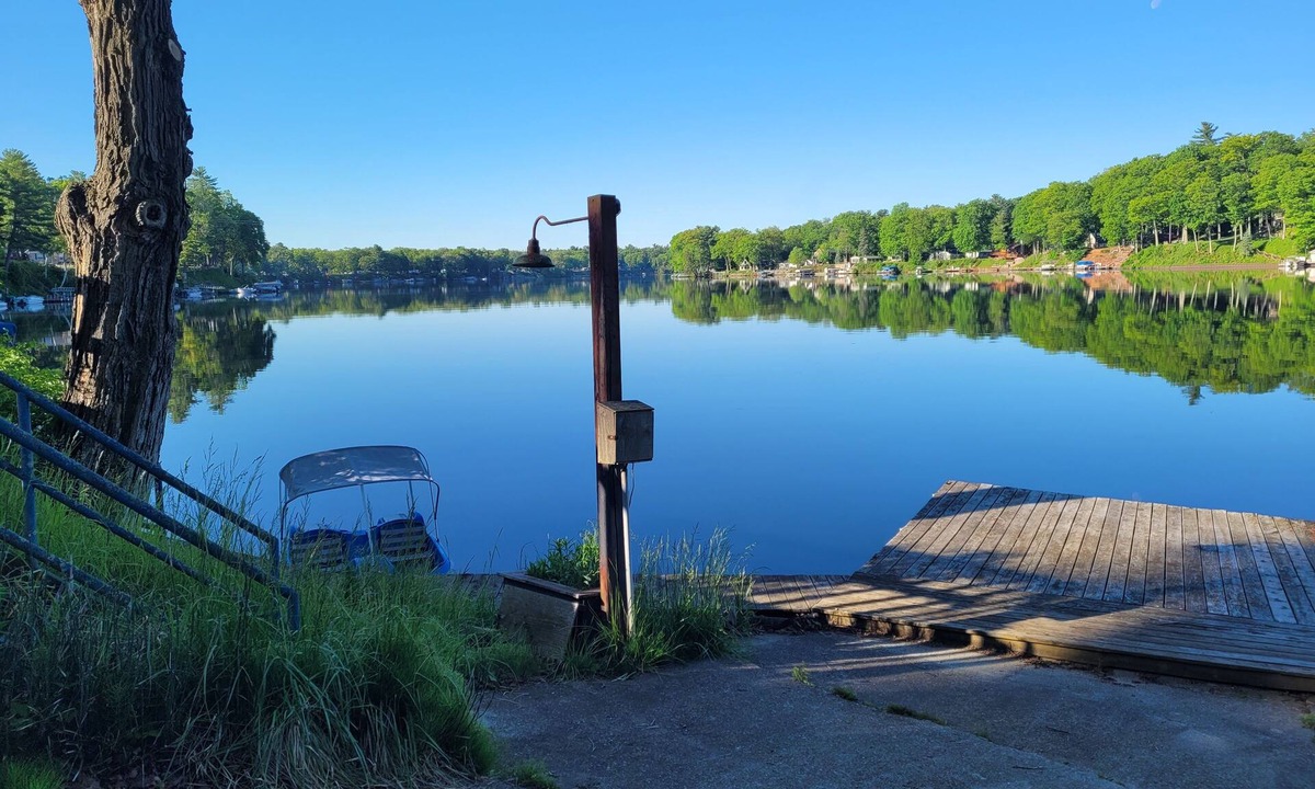 Newaygo Cottage | Castaways Cottage on Croton Pond (#1)