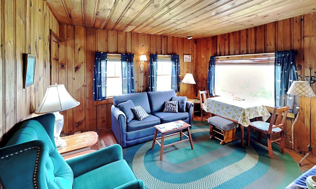 Castine Cottage | Castine Coastal Escape – Paddle, Play & Unwind