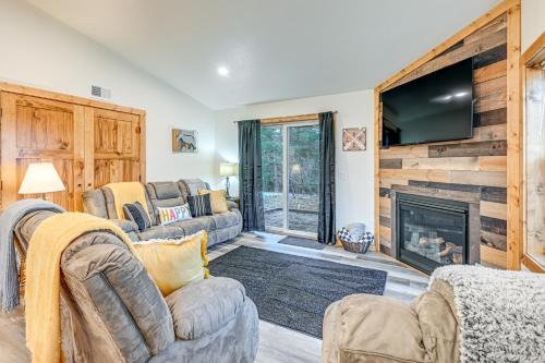 Arkdale House | Castle Rock Lake Cabin: Water & Trail Access!