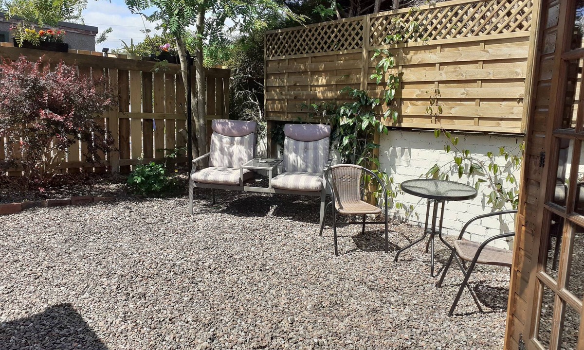 Cupar Hotel | Castlefield Cottage in Central Cupar