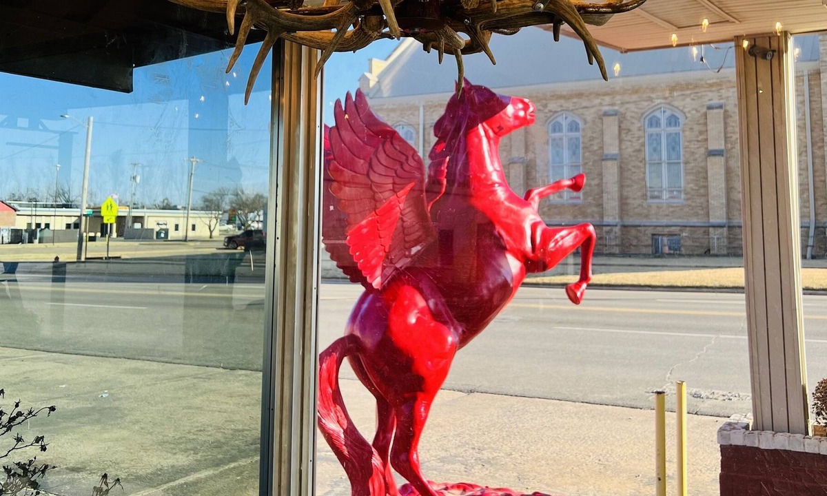 Kingfisher Hotel | Cattlemen's Inn