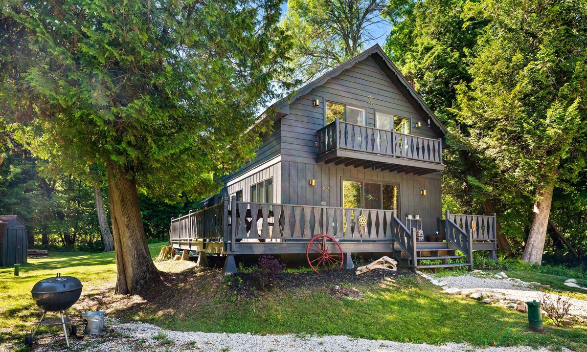 Algoma House | Cedar Downs Cabin | Lakeview, Firewood