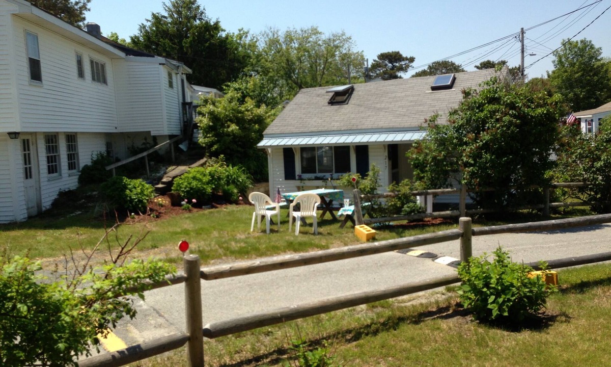 Dennis Port Cottage | Central air, dog friendly walk to beach in this 2 bedroom family cottage