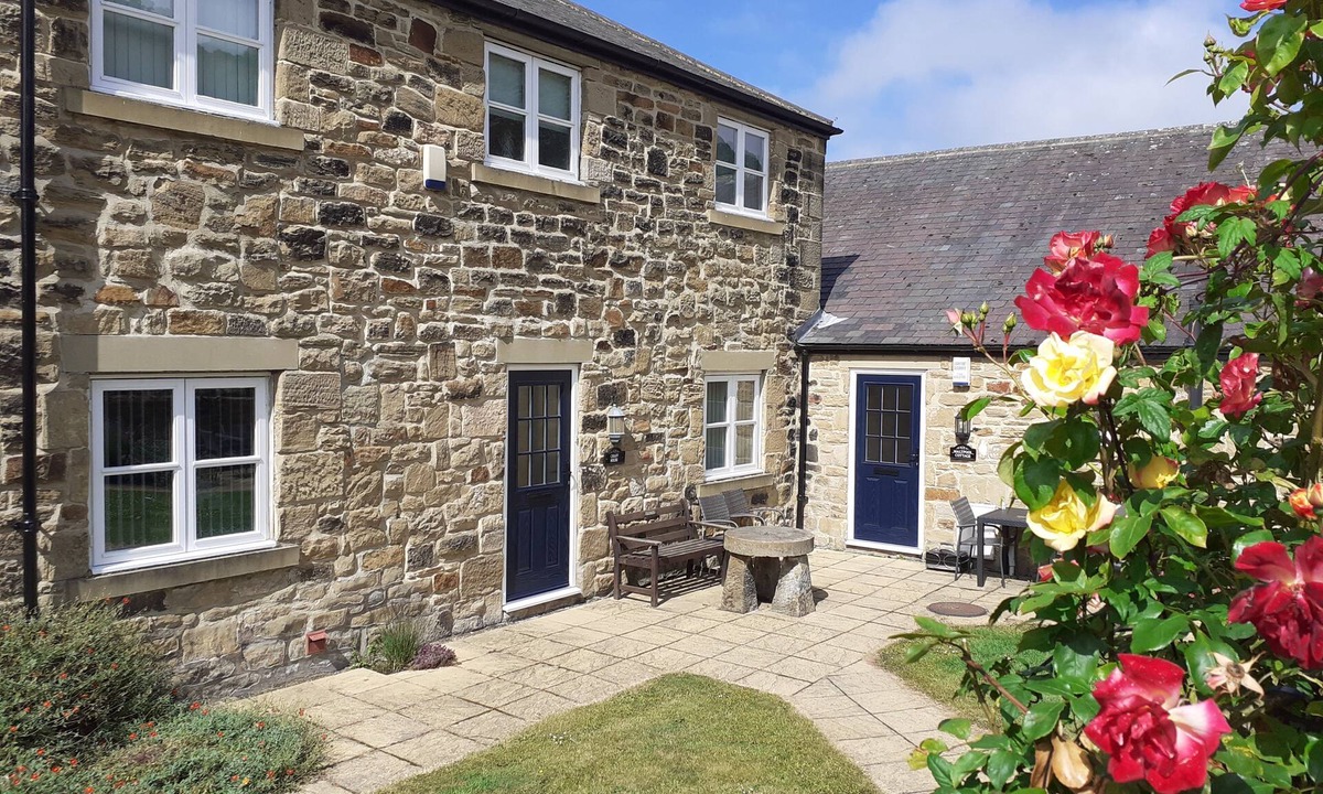 Cramlington House | Chaff House – Dog‑Friendly Family Cottage on Burradon Farm near coast