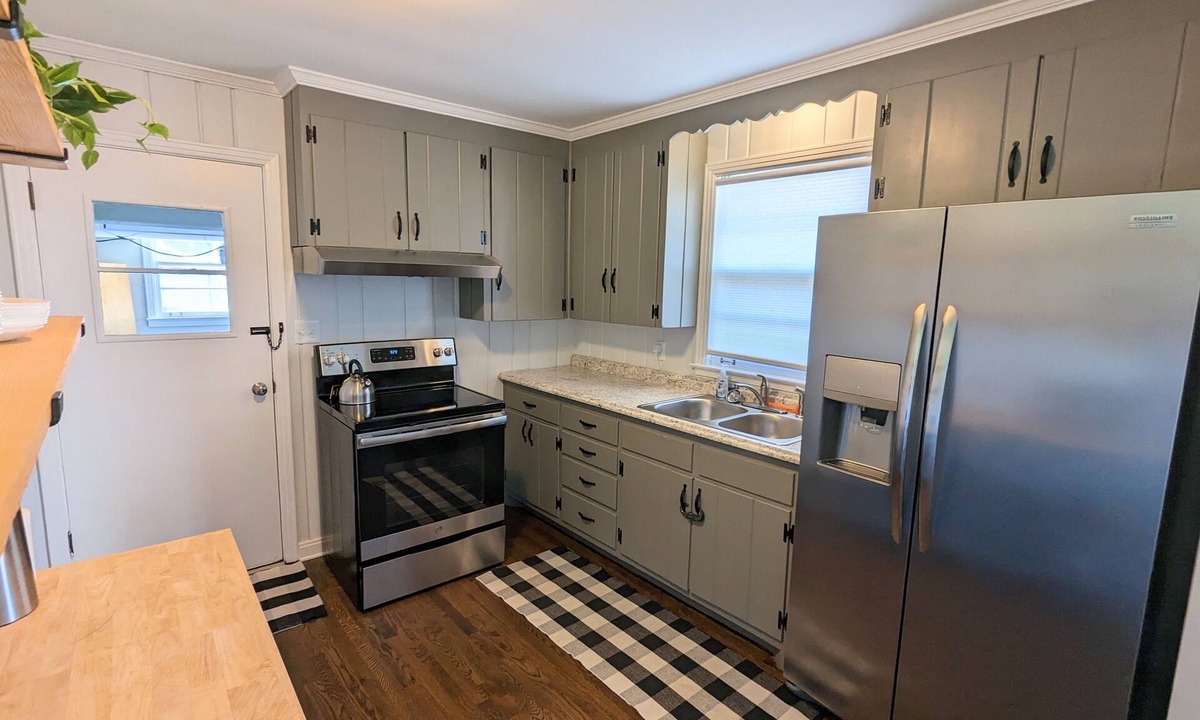 Charlotte Park House | Charlotte Park Cottage close to downtown