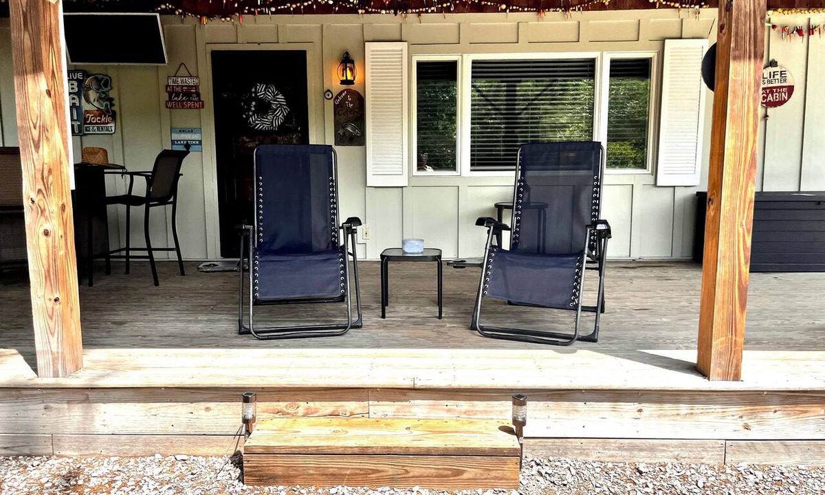 Foster Cottage | Charming 1-bdrm, lake cottage-close to the Arc Encounter