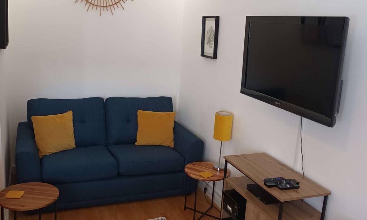 Glasgow Apartment | Charming 1-bed Southside Flat in Great Location