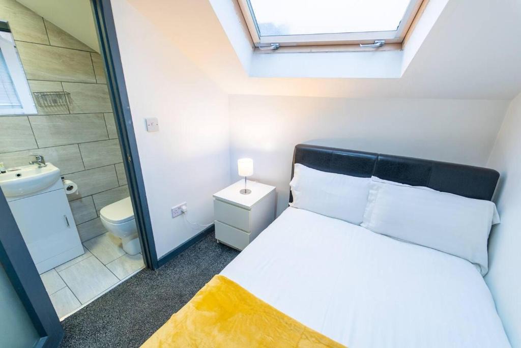 Selly Oak Apartment | Charming 1-Bed Studio in Birmingham
