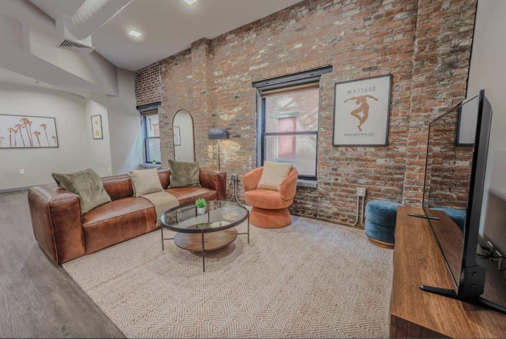 Downtown Boston Apartment | Charming 1 Bedroom Apt Laundry in Unit