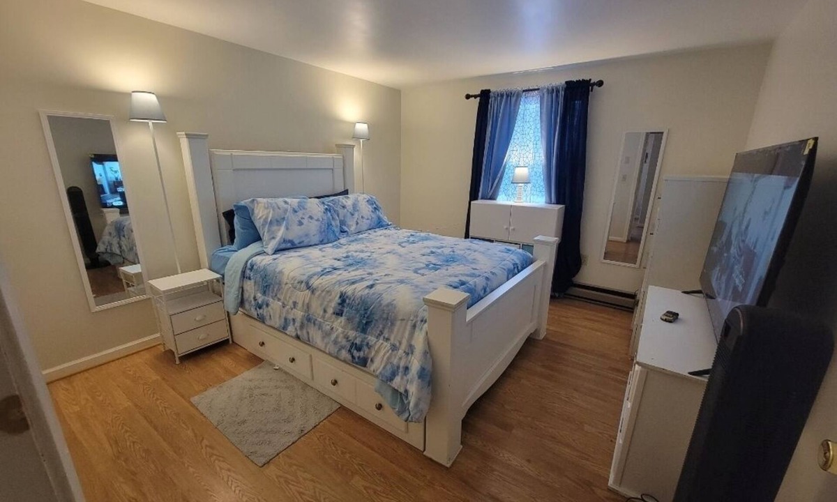 New Gloucester House | Charming 2-bedroom house in tranquil New Gloucester with WiFi, AC