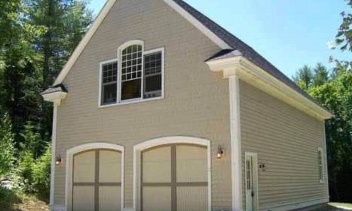 Gray House | Charming 2-bedroom secluded house yet close to center of Gray and I95