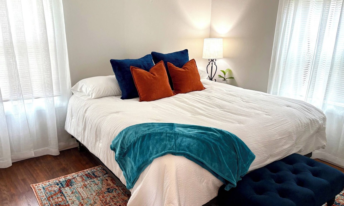 Salina House | Charming 2-bedroom updated pet-friendly home in Central Salina!
