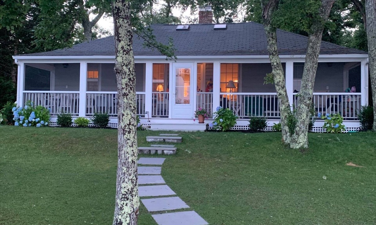 Centerville Cottage | Charming 4-bedroom cottage on Lake Wequaquet