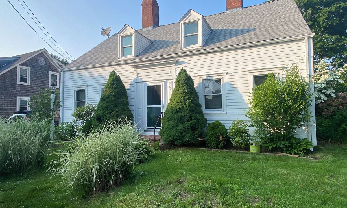 Sandwich House | Charming antique home - walk to boardwalk/beach