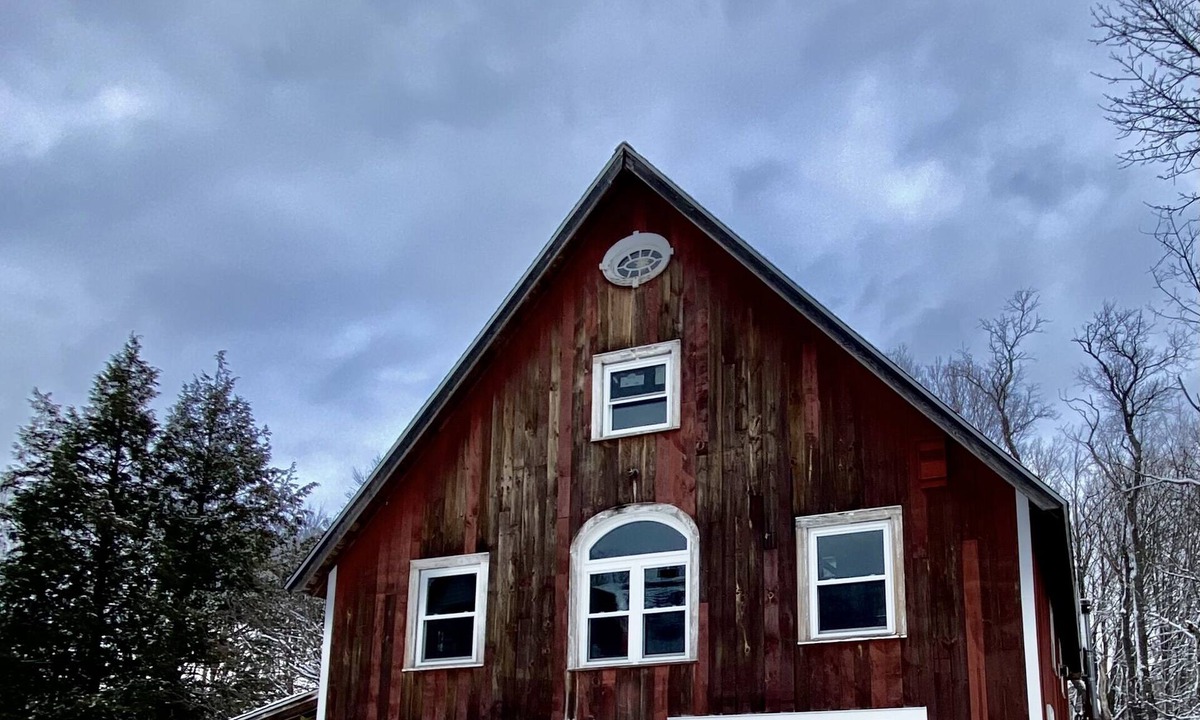 Norfolk House | Charming barn style house in historic village center