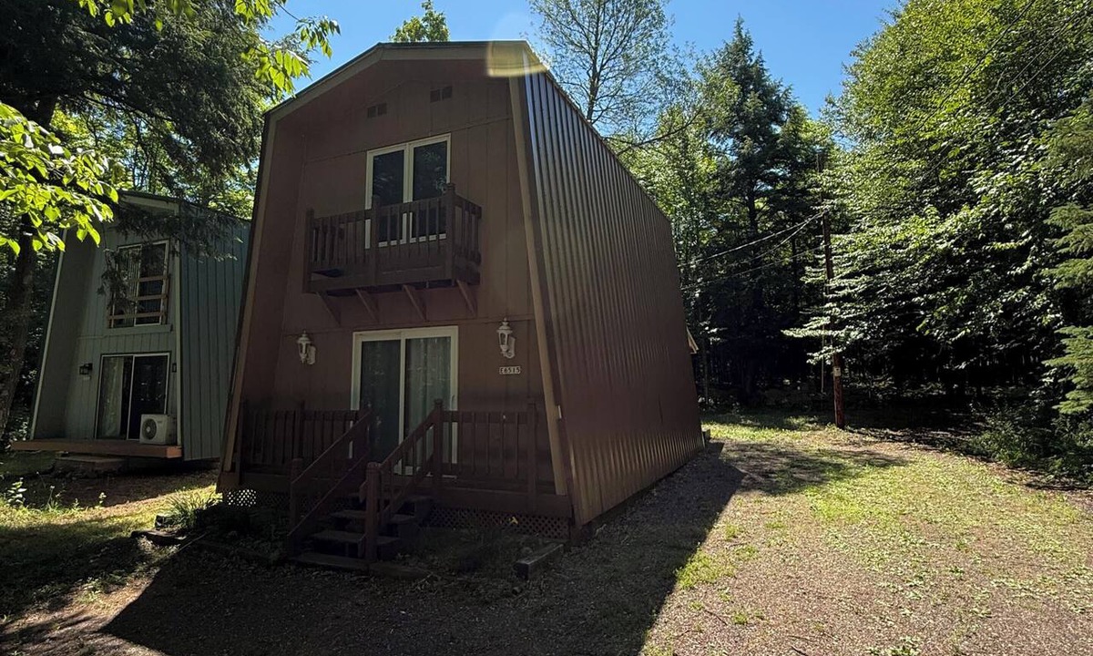 Bessemer Ski Chalet | Charming Chalet in Powderhorn Village