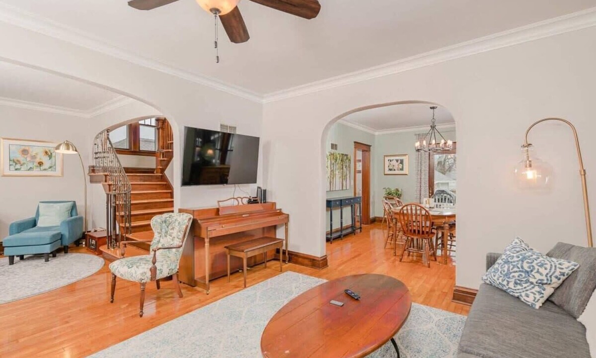 Oshkosh House | Charming Downtown Family Home with 3 Season Porch