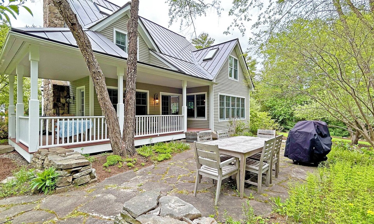 Mount Desert House | Charming home near Acadia, Bar Harbor, scenic hiking trails, and carriage roads.