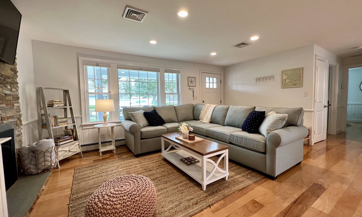 Chatham House | Charming House Close to Downtown-Pier-Beach