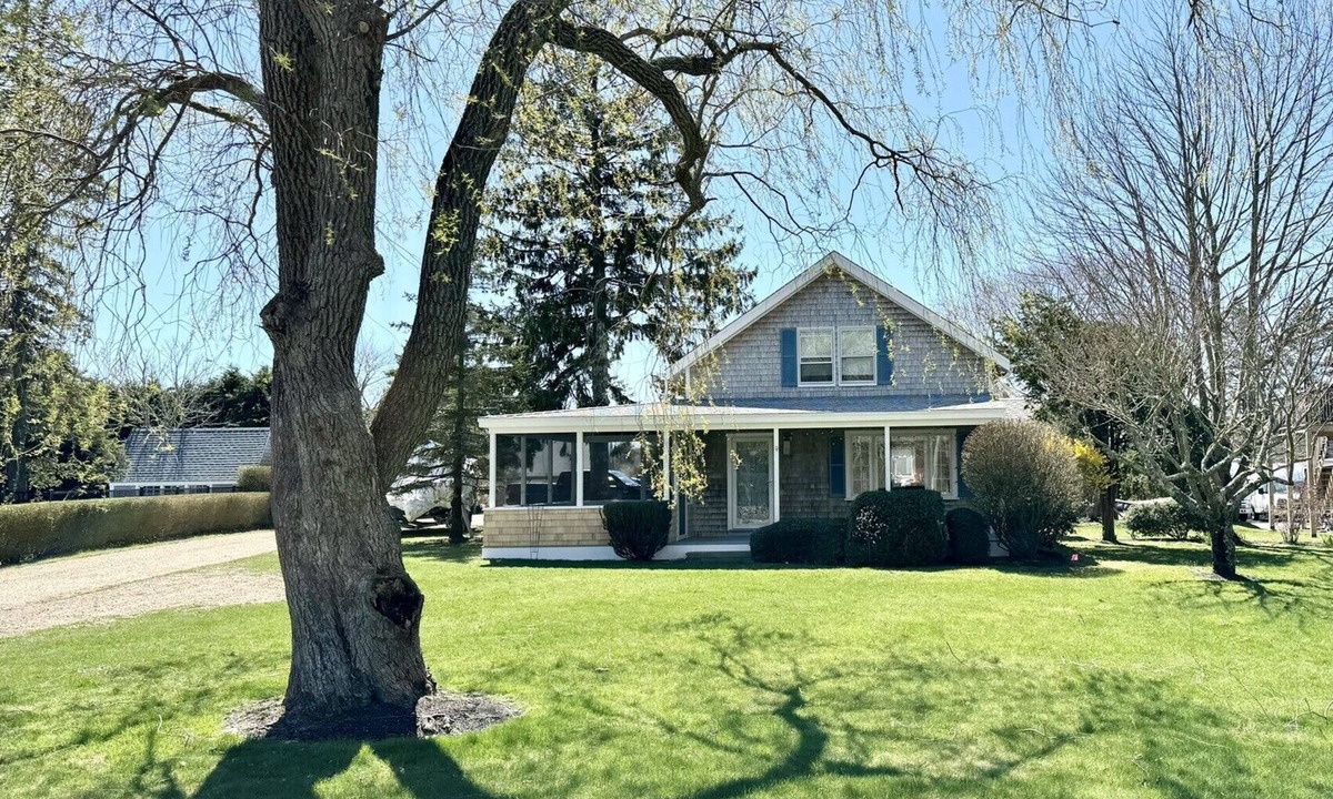 Katama House | Charming Katama Home in Prime Edgartown Location!