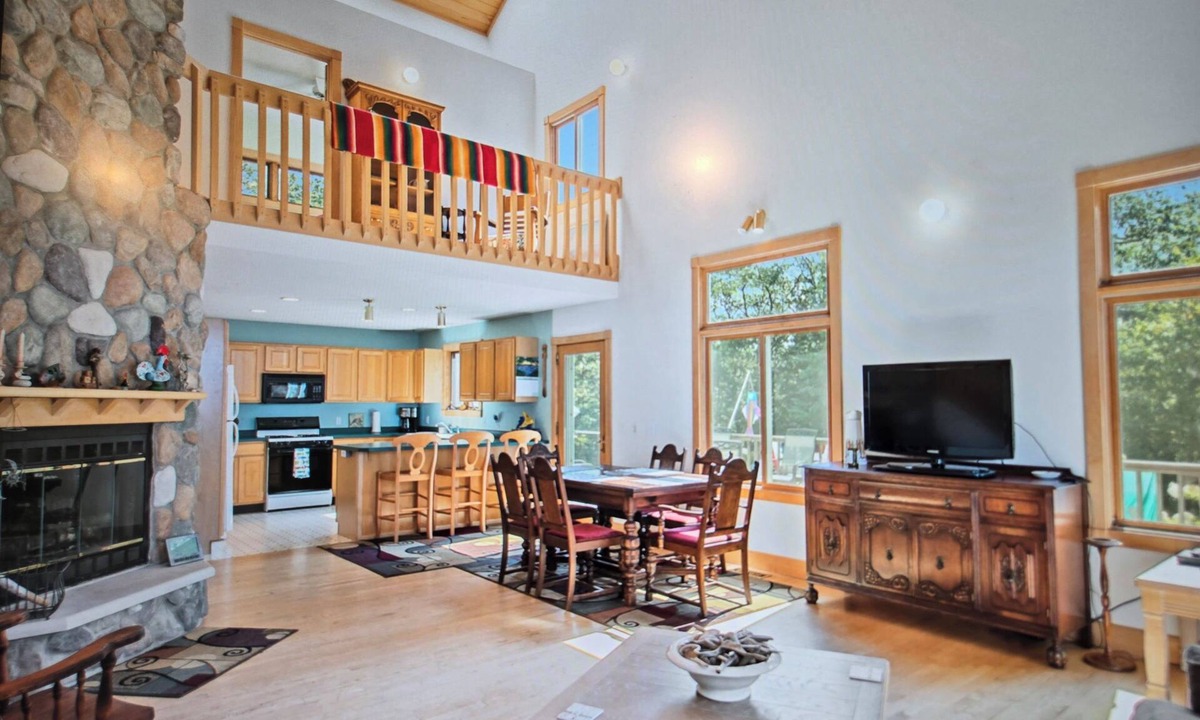Shelby Cottage | Charming Lake Michigan cottage in Stony Lake Michigan