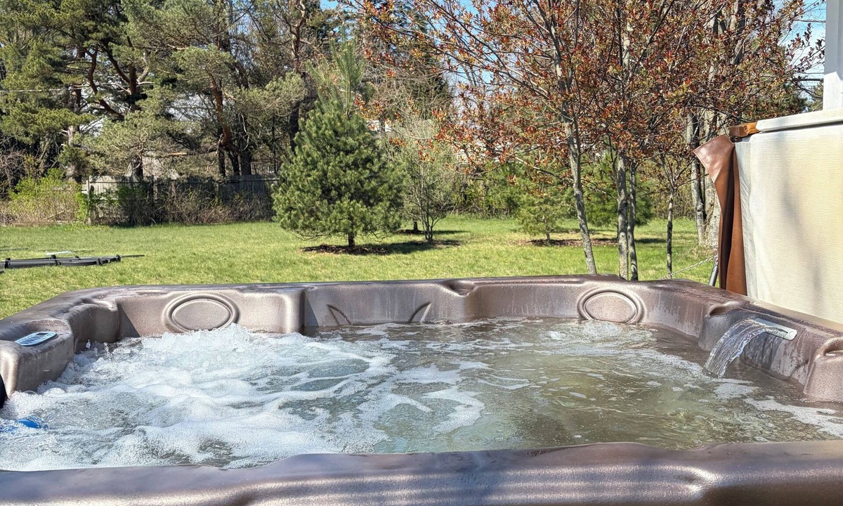 Jeddo House | Charming lakeside getaway near Lake Huron hot tub playscape fishing 4.66 acres