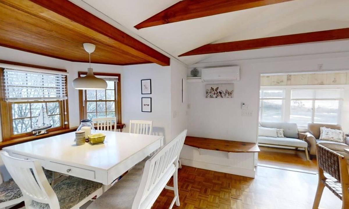 South Dennis Cottage | Charming pet friendly cottage steps from Follins Pond.