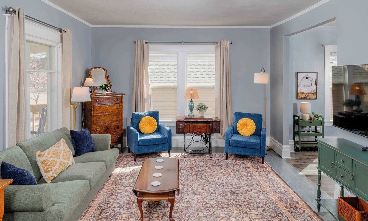 Oshkosh House | Charming Updated Home in Oshkosh w/Free Parking