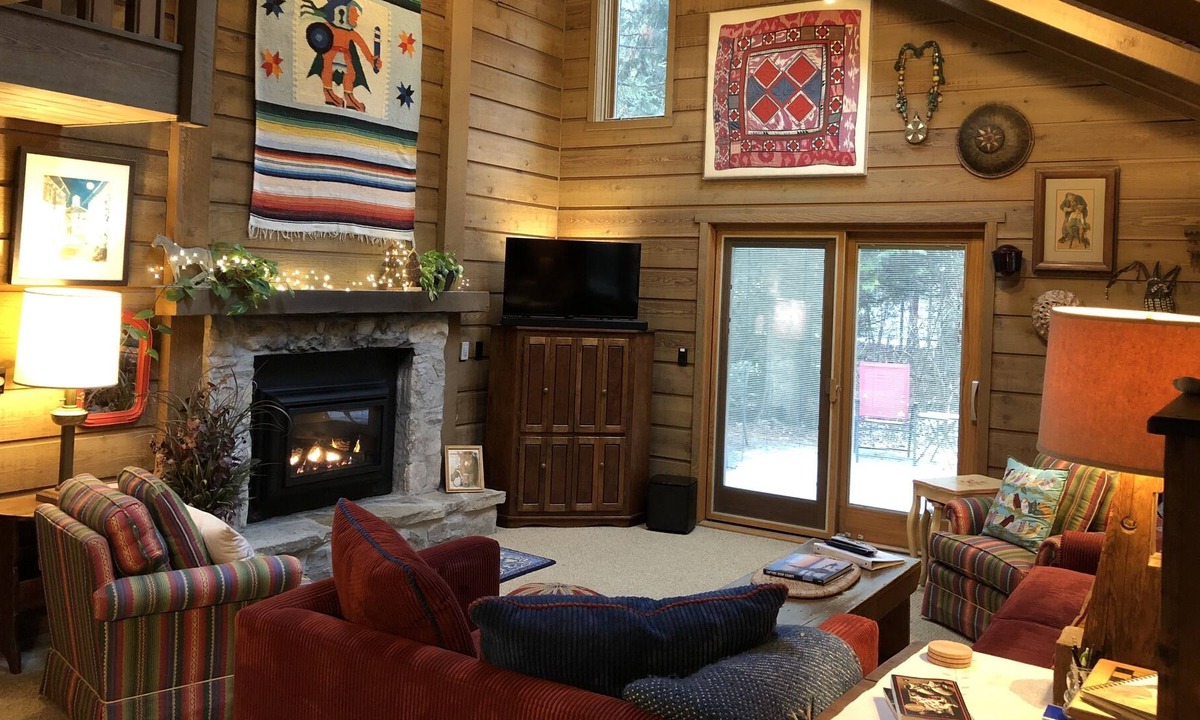 Rowleys Bay House | Charming, Warm, and Naturally Well-Lit with Wooded Privacy