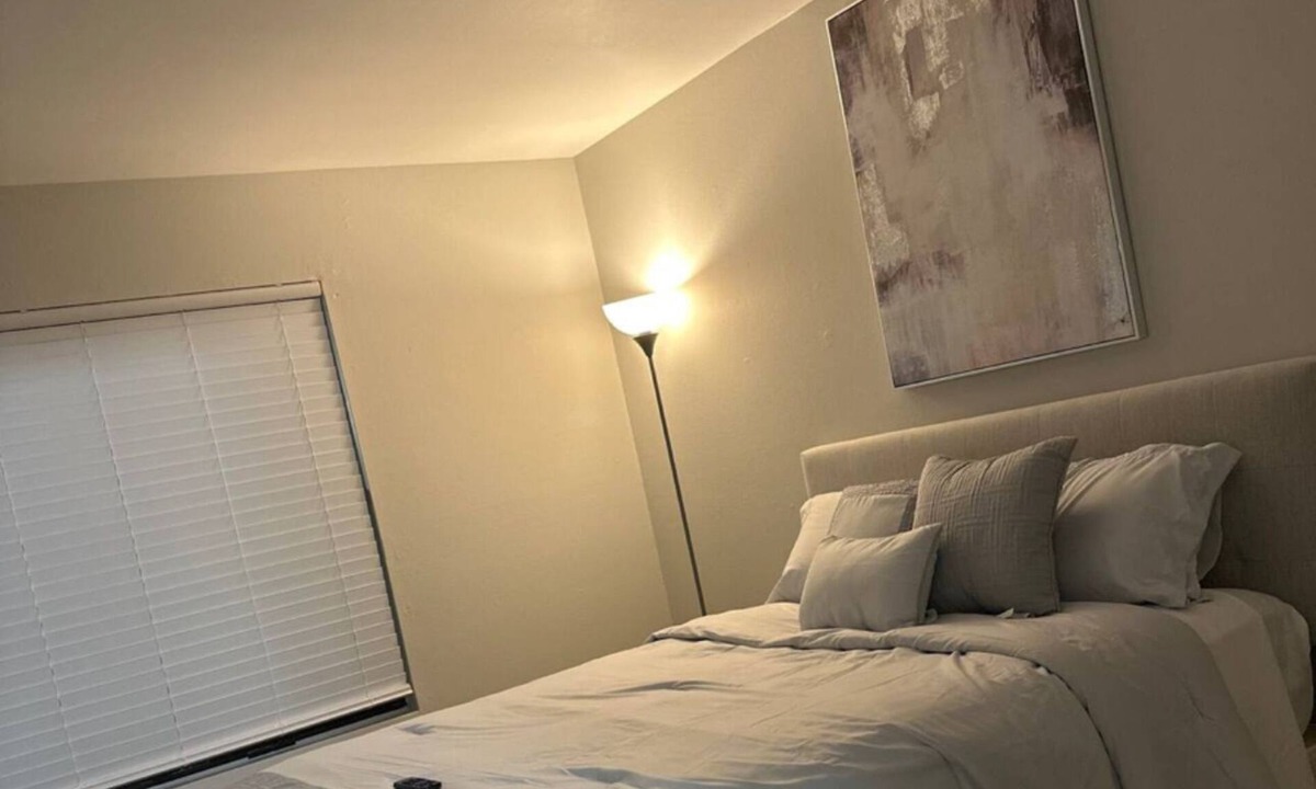 St. Charles Apartment | Check out this 2 Bedroom 2 bathroom Comfy Stay! TRAVEL NURSES&WORKERS WELCOMED
