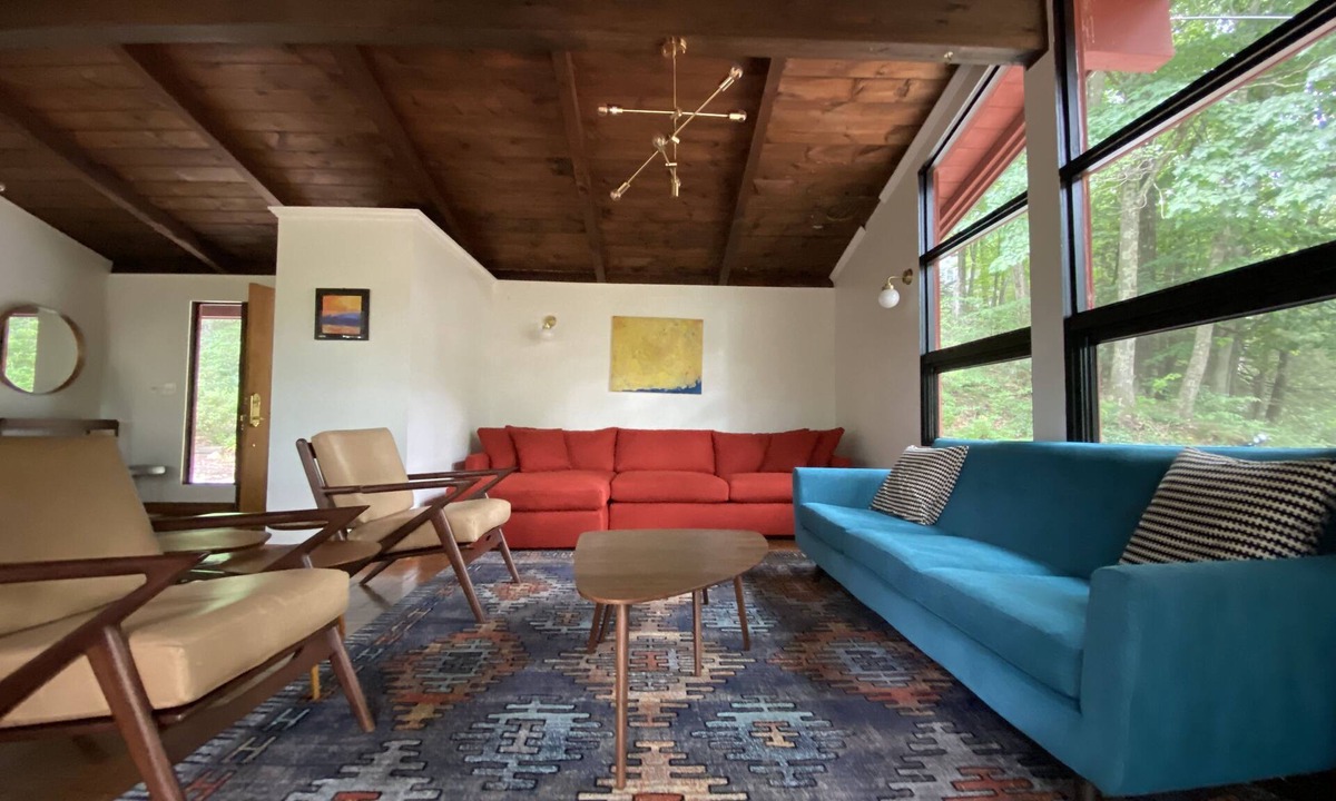 Canton House | Cherrybrook Hideaway - Book now for autumn colors!