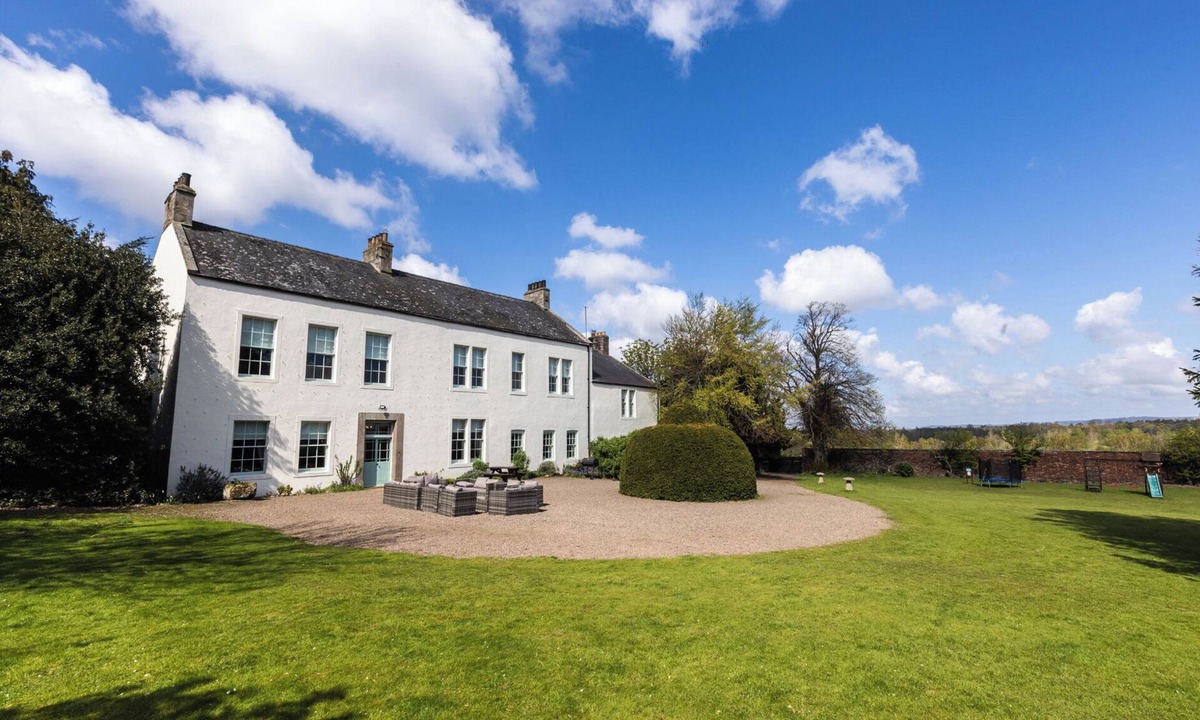 Akeld House | CHEVIOT MANOR, pet friendly, character holiday cottage in Wooler
