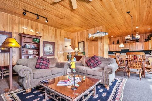 Manitowish Waters House | Chippewa Retreat - Lair