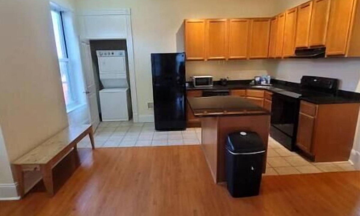 Central West End Apartment | Chouteau Apartment with Wi-Fi and pet friendly