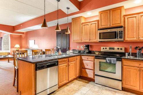 Wisconsin Dells House | Chula Vista 2519