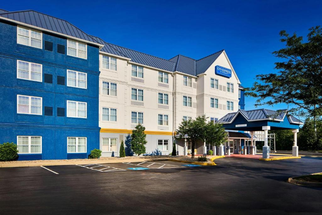 Jeffersontown Hotel | City Express by Marriott Louisville Southeast