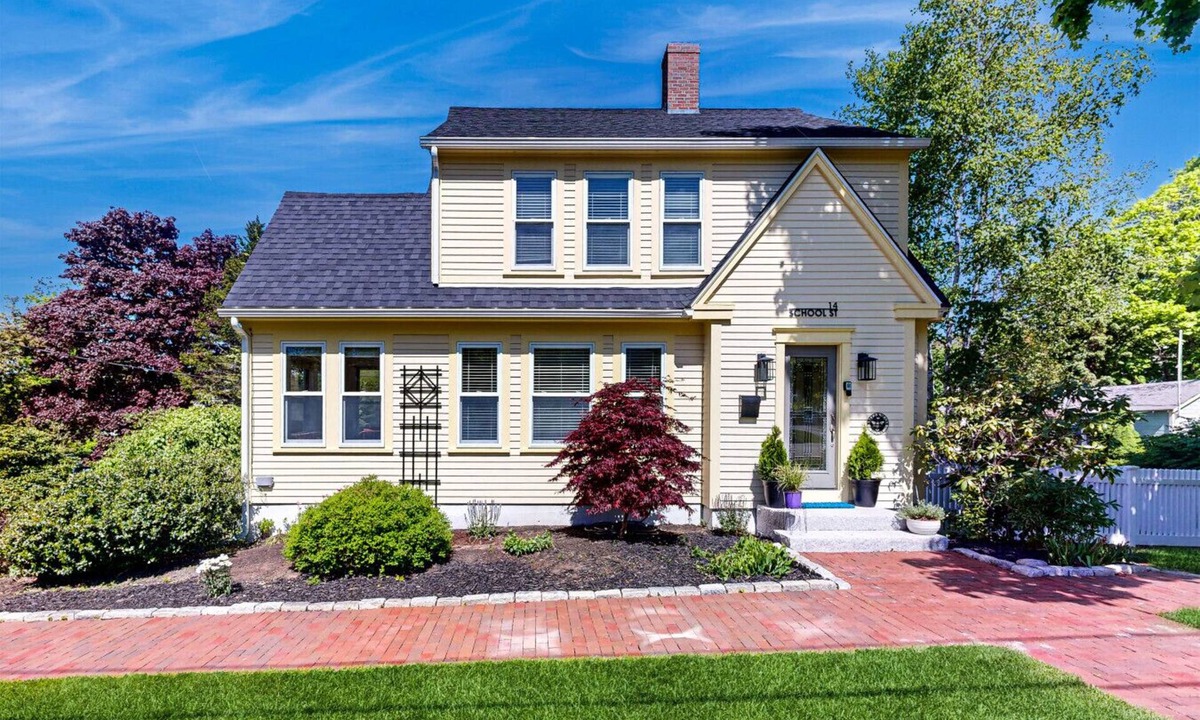 Boothbay Harbor House | Classic New England Retreat in the Heart of Boothbay Harbor