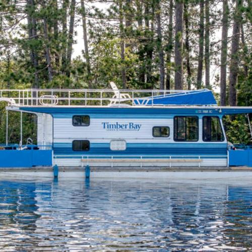 Babbitt Boat Rental | Classic Wide-Cabin Houseboat with Water Slide Near Babbitt, MN