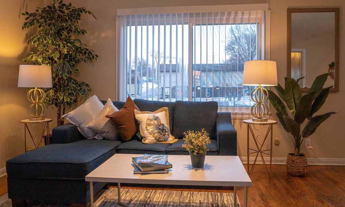 Erie Apartment | Clean, Cute Cozy Apartment/Home Suite Home