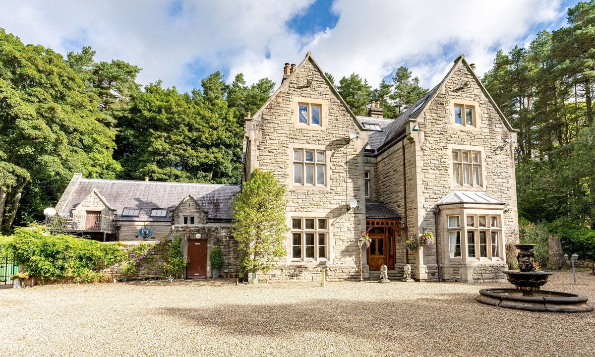 Northumberland House | Cleugh Manor; Superb Entertaining Space for Families, History and Nature Lovers